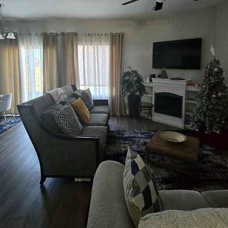 Gorgeous 3 Bedroom Home With Cable Tv In All Rooms & Free Wi-Fi Concord Esterno foto