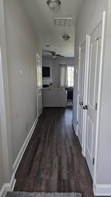 Gorgeous 3 Bedroom Home With Cable Tv In All Rooms & Free Wi-Fi Concord Esterno foto