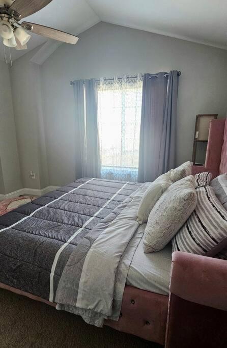 Gorgeous 3 Bedroom Home With Cable Tv In All Rooms & Free Wi-Fi Concord Esterno foto