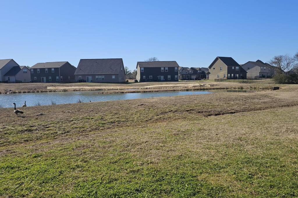 Gorgeous 3 Bedroom Home With Cable Tv In All Rooms & Free Wi-Fi Concord Esterno foto